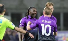 1xBit体育入口-佛罗伦萨大败AC米兰，遭遇赛季首败