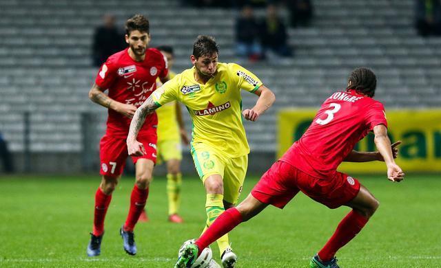 南特球员间发生矛盾,士气受到严重影响的简单介绍 南特球员间发生矛盾,士气受到严重影响的简单介绍