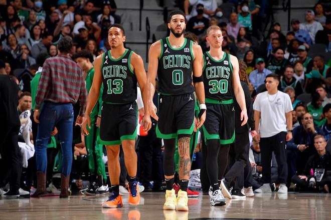 凯尔特人遭遇伤病状况，能否在季后赛中逆袭？