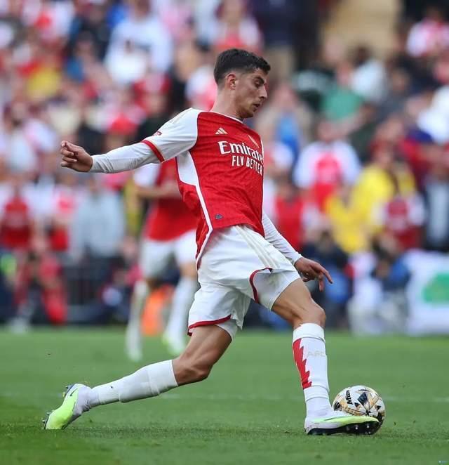 包含前场射手手感火热,连续进球让对手难以防守的词条 包含前场射手手感火热,连续进球让对手难以防守的词条