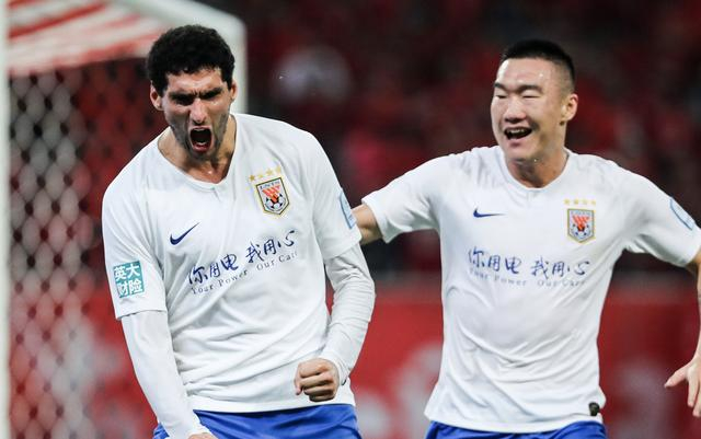 关于用心助攻铸就胜局，场上球员默契配合的信息