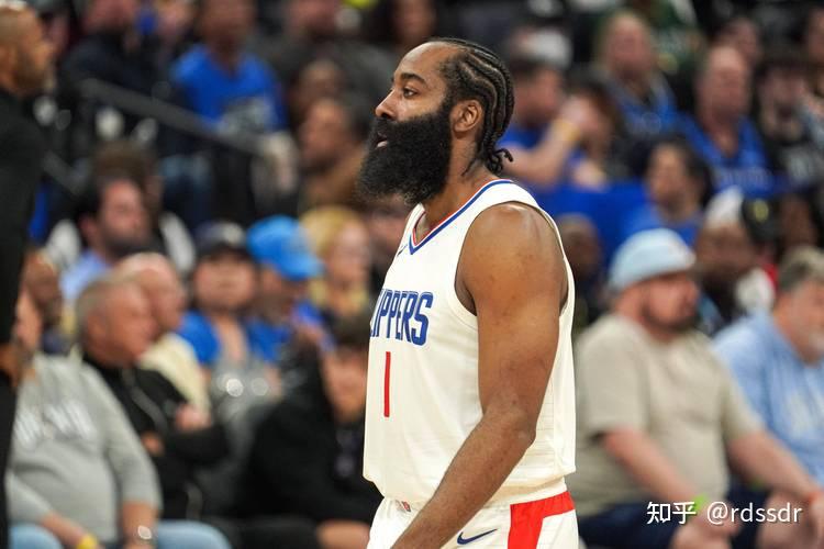 关于NBA球员参加篮球明星慈善赛，献爱心助力公益的信息