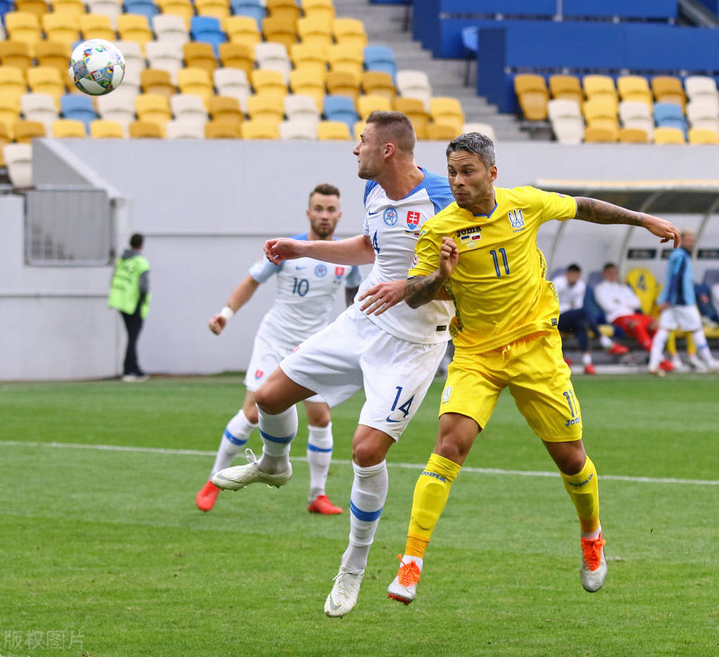 包含克罗地亚客场险胜斯洛伐克，出线形势不明朗的词条