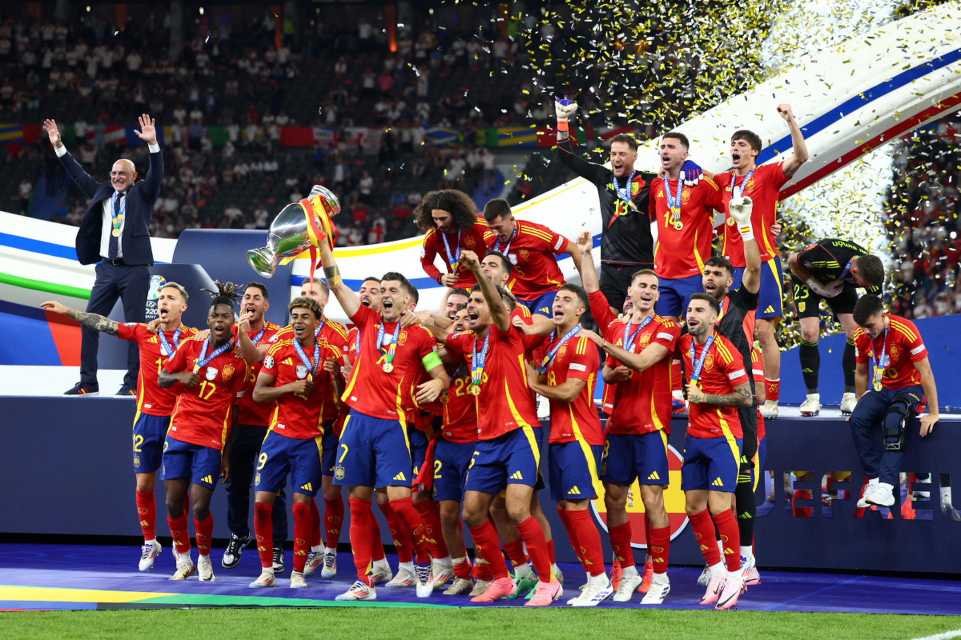 欧洲国家即将展开一场激烈的足球角逐 欧洲国家即将展开一场激烈的足球角逐