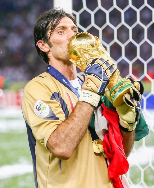 布冯正式宣布退役,结束22年传奇门将生涯的简单介绍 布冯正式宣布退役,结束22年传奇门将生涯的简单介绍