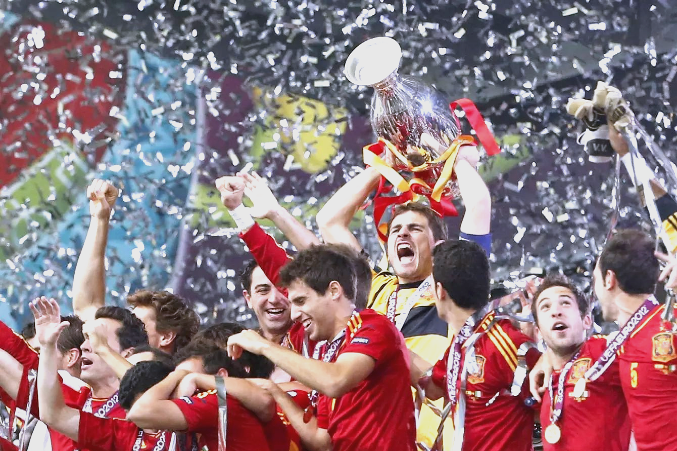 皇马名宿卡西利亚斯重返赛场 皇马名宿卡西利亚斯重返赛场