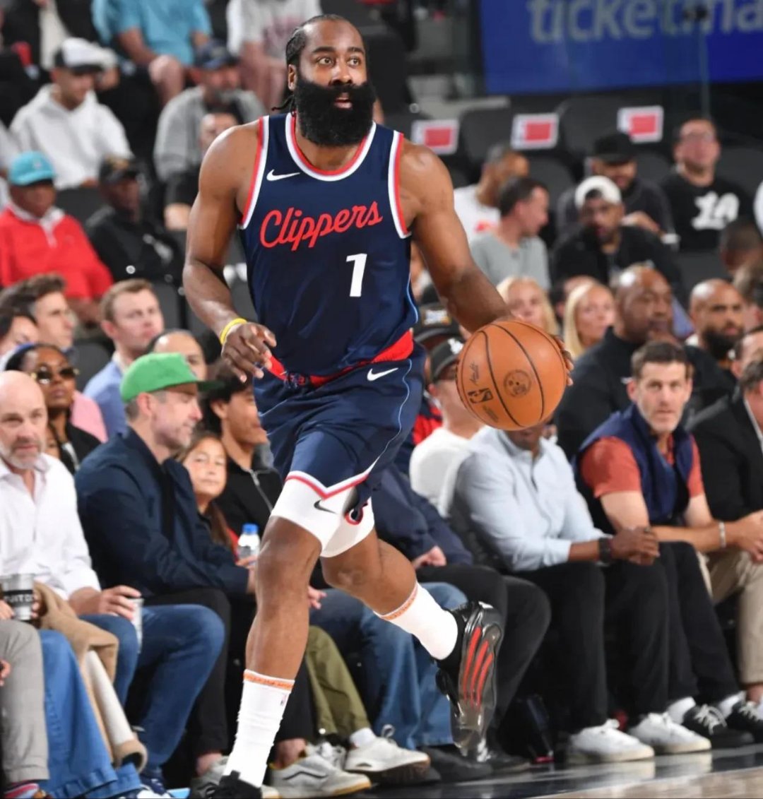 广东宏远大胜山西队,取得四连胜势不可挡 广东宏远大胜山西队,取得四连胜势不可挡