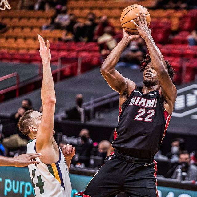 热火大胜爵士，东部榜首领跑