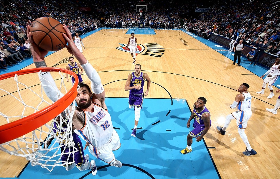 爵士主场击败魔术，继续领先西部