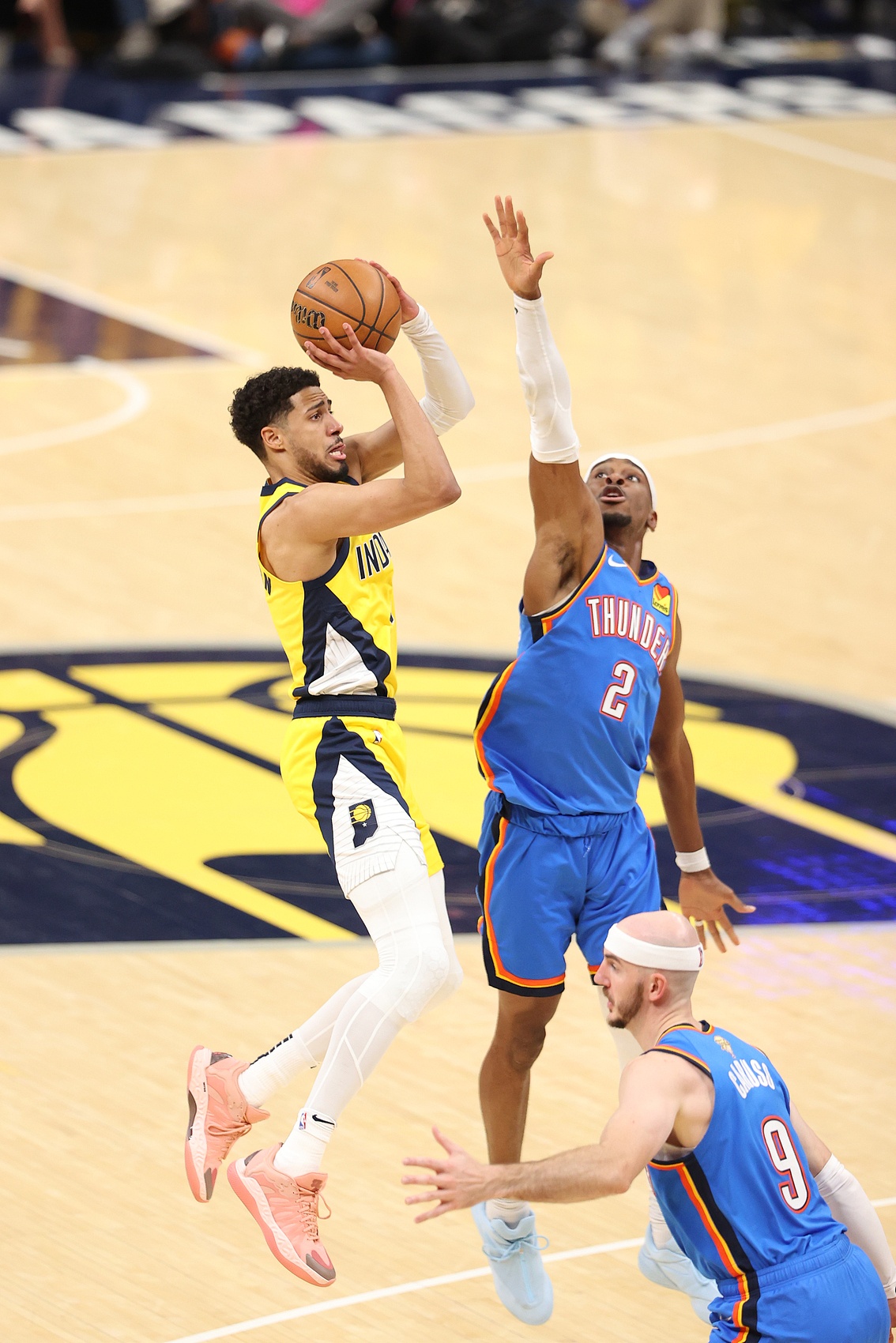 步行者队核心球员表现稳定，带领球队保持领先