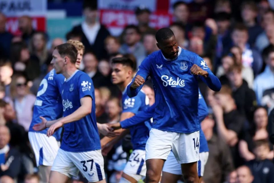 伯恩茅斯战平强敌，表现坚挺令对手敬畏的简单介绍