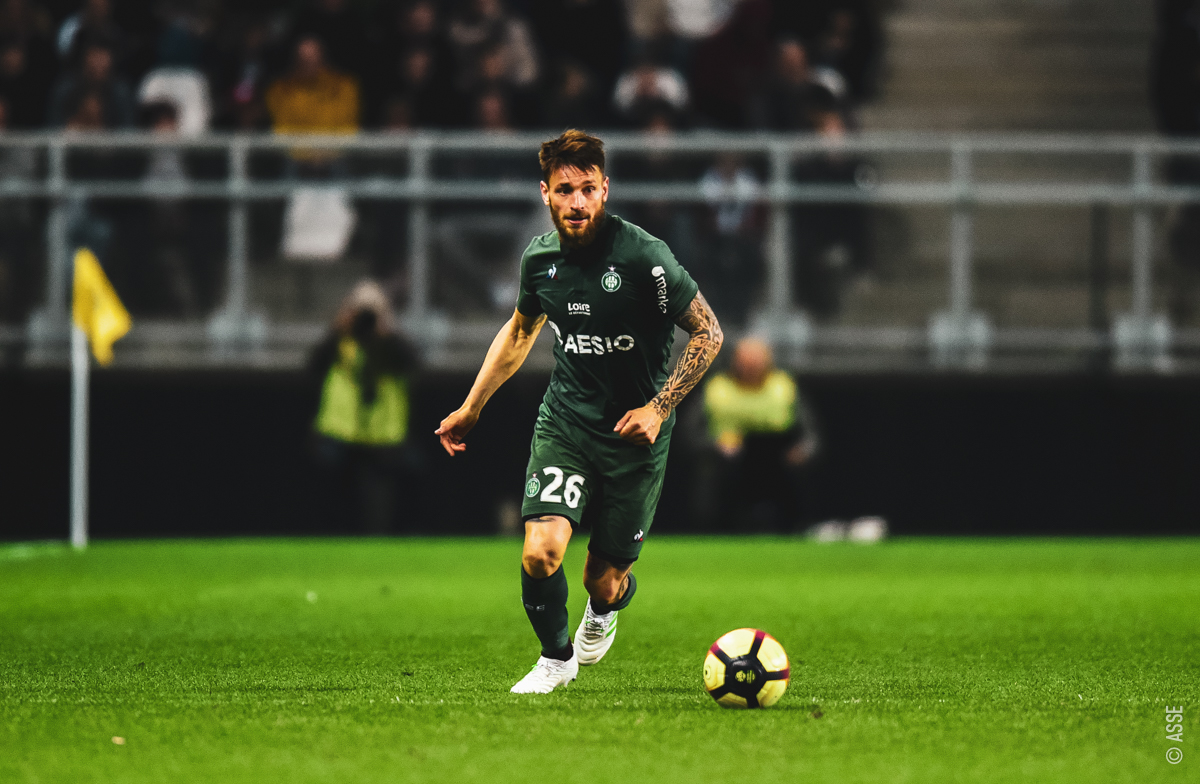 关于波尔多主场击败对手，积分榜前进一步的信息